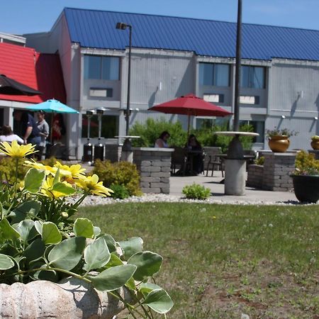 Barkers Island Inn Resort & Conference Center Съпириър Екстериор снимка