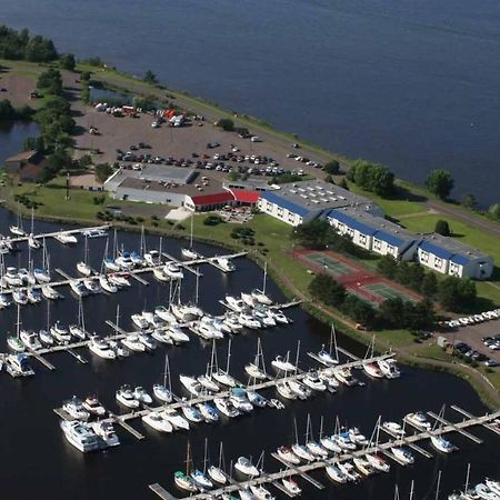 Barkers Island Inn Resort & Conference Center Съпириър Екстериор снимка