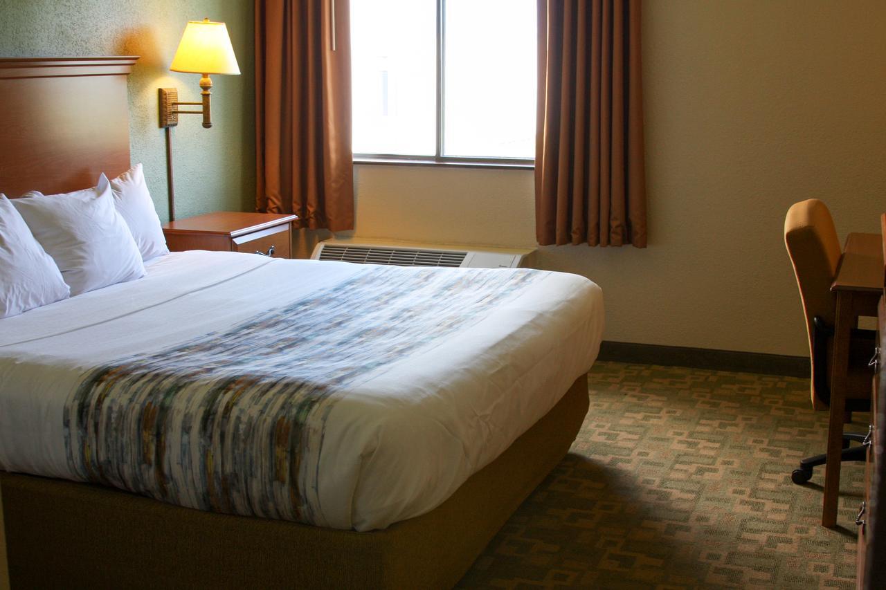 Barkers Island Inn Resort & Conference Center Съпириър Екстериор снимка